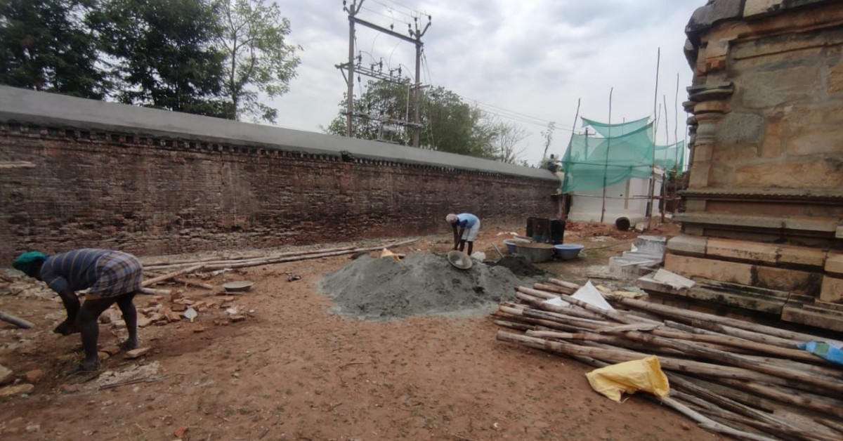Repairing outer walls of Nellithope Perumal Temple- August 2022